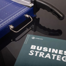 Gilotyna nożycowa do papieru OPUS Eurocut A3 (3)