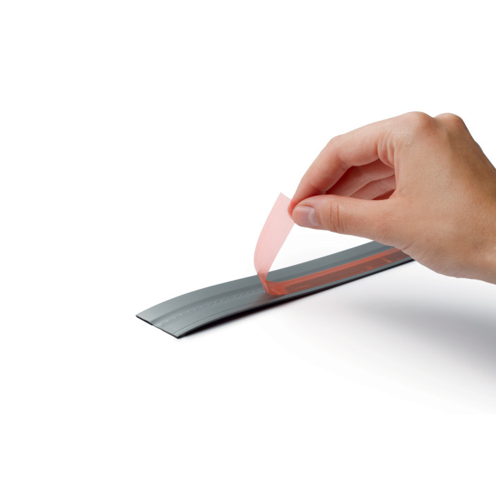 Listwa samoprzylepna magnetyczna DURABLE Durafix Roll 5m czarna