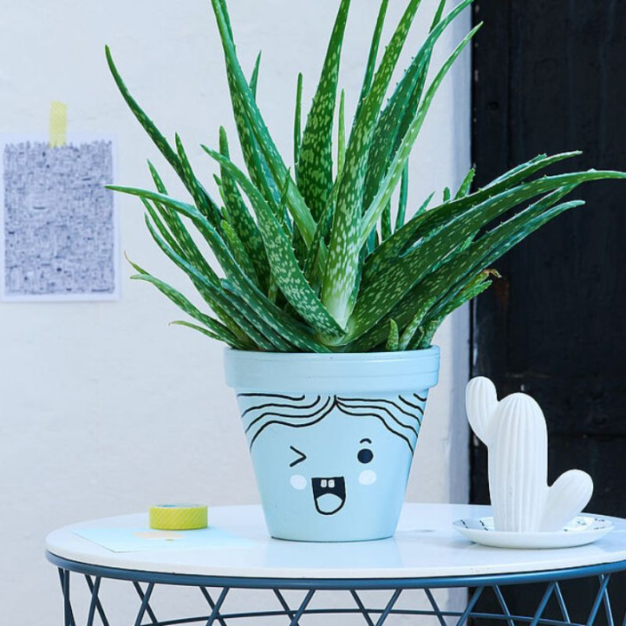 Marker EDDING olejowy 750 okrągły 2-4mm biały