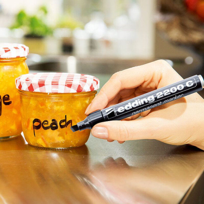 Marker EDDING permanentny 2200C ścięty 1-5mm czarny (6)