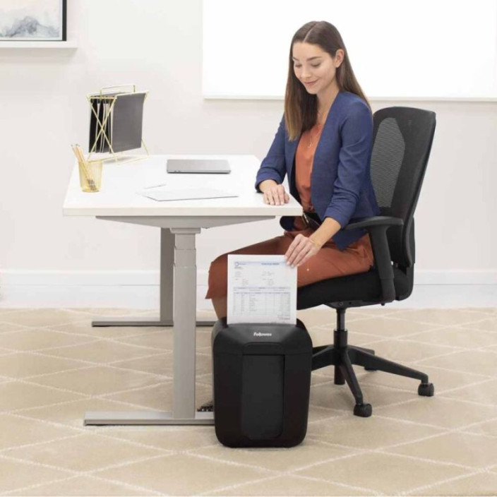 Niszczarka do papieru FELLOWES LX41M czarna