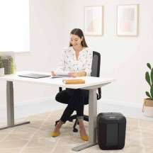 Niszczarka do papieru FELLOWES LX41M czarna